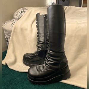 🔴 Platform Combat Goth Boots from Amazon